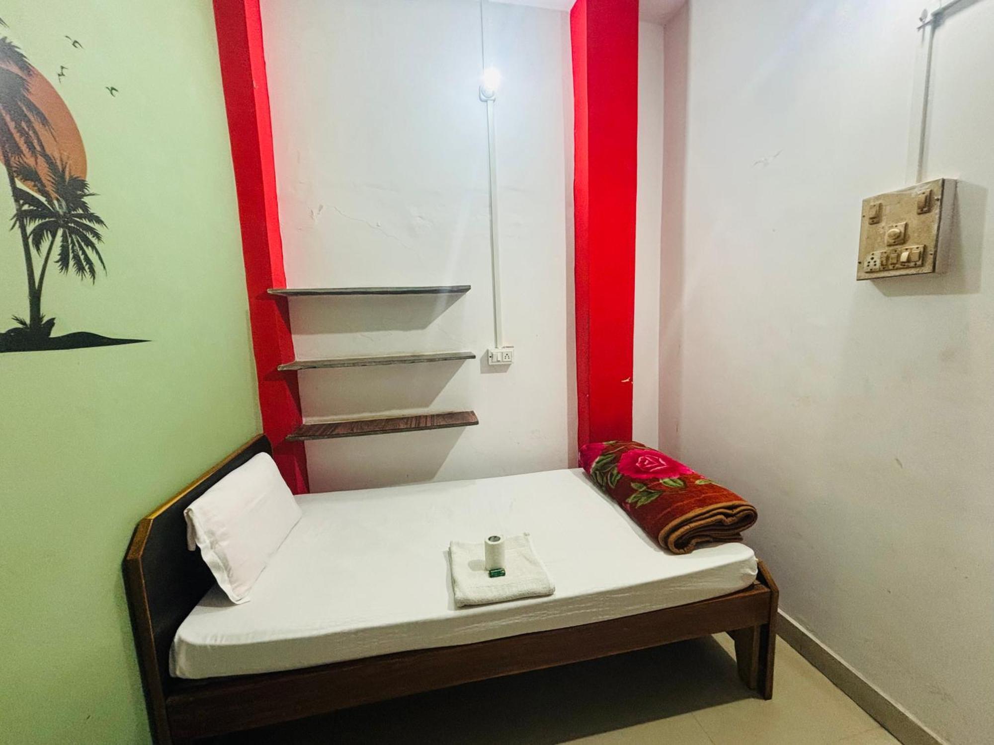 Indra Paying Guest House 瓦拉纳西 外观 照片